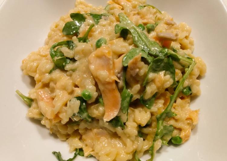 Steps to Make Homemade Salmon, pea and arugula risotto