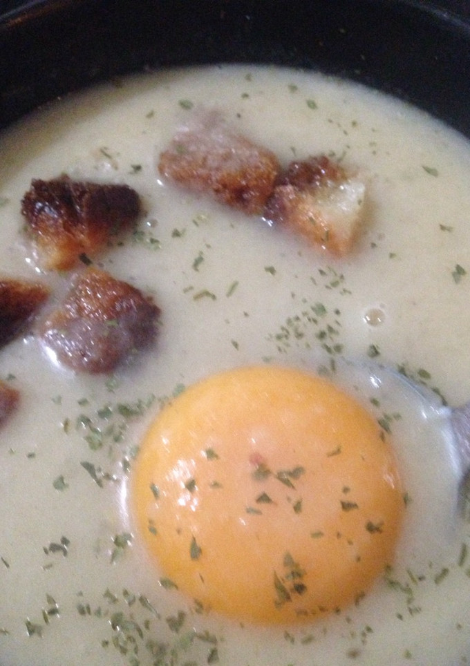 Una foto de Crema de cebolla