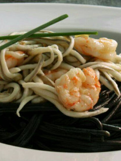 Una foto de Spaguetis con gulas