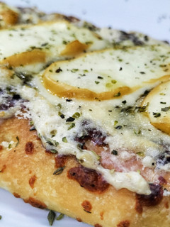 Una foto de Focaccia a los 3 quesos en airfryer