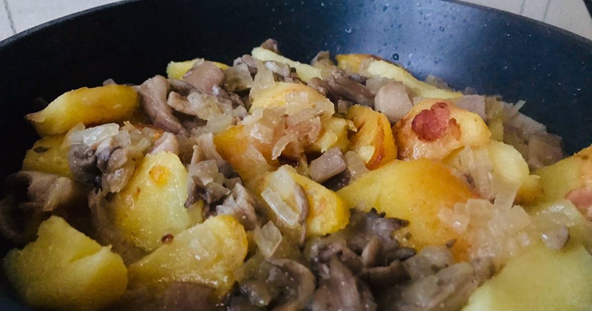 Картошка жареная с вешенками и луком рецепт с фото пошагово на сковороде