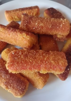 Una foto de Kanikama o surimi rebozados sin tacc