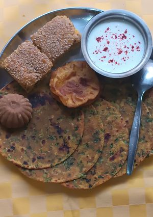 A picture of Palak (Spinach)Thepla.