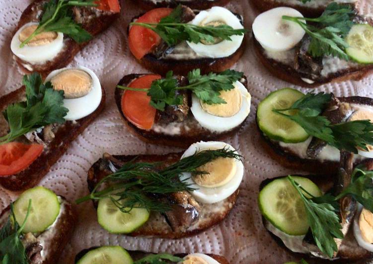 Бутерброды со шпротами 🐠