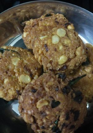 A picture of Dal vada.