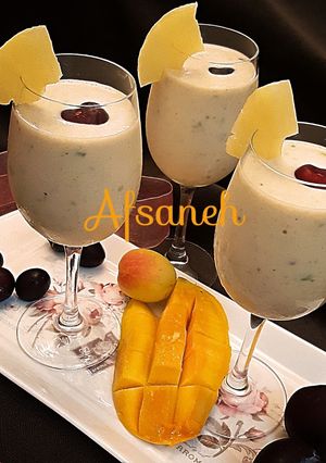 عکسی از دستور میلک شیک انبه و آناناس