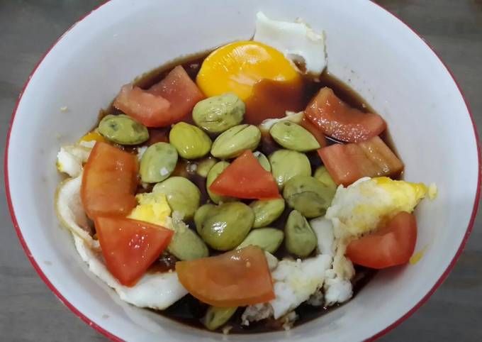 Telur Ceplok Petai Kuah Kecap