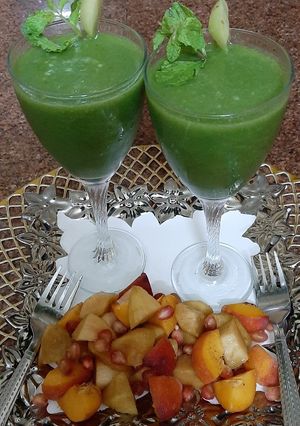 A picture of Hariyali Healthy Juice With Fruits.