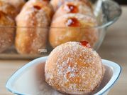 A picture of strawberry doughnut