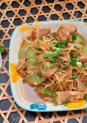 Hình của món Mướp giá xào thịt ba rọi.