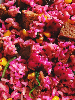 Una foto de Arroz frito con pitaya