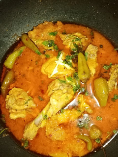 A picture of Achar Gosht gravy.
