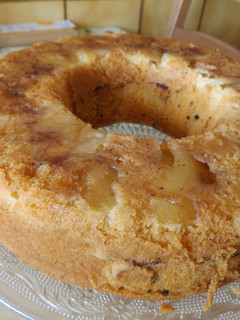 Foto principal de Bizcocho de vainilla con manzana y sésamo negro