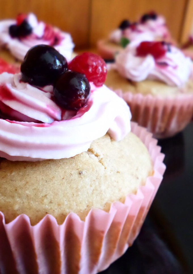Una foto de Cupcakes de fresa "San Valentín"