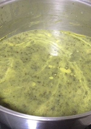 Una foto de Crema de calabaza con verdolagas