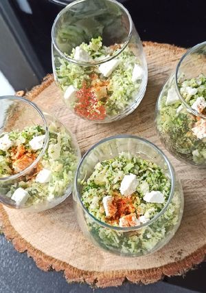 Une photo de Taboulé de brocoli, chou fleur, feta et grenade