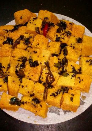 A picture of Khaman Dhokla.