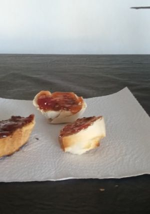 Una foto de Tostadas con mermelada. Fácil y rápido