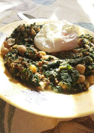 Foto principal de Espinacas con almendra y garbanzos
