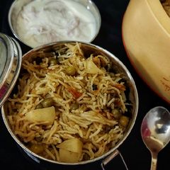 A picture of Aloo Matar Pulav.