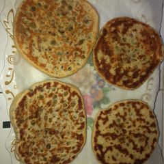A picture of Stuffed Nan Bread.
