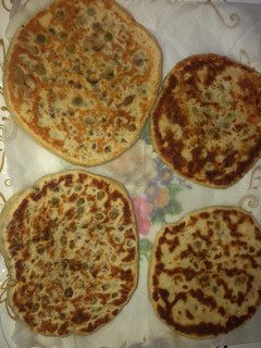 A picture of Stuffed Nan Bread.