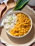 Garbanzos con salsa de calabaza y curry