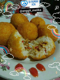 Foto resep Bola bola nasi isi ayam suwir