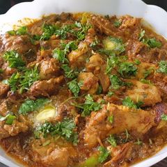A picture of Murgh musallam.