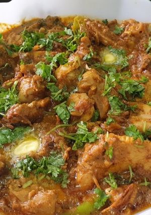 A picture of Murgh musallam.