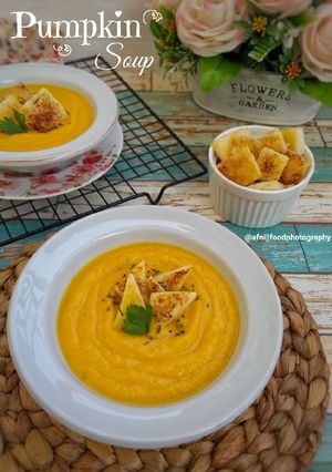 Foto resep Pumpkin Soup With Croutons (Sup Labu Kuning)
