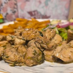 Garlic butter chicken bites A picture of Garlic butter chicken bites.