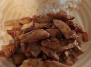 Una foto di pollo riso basmati