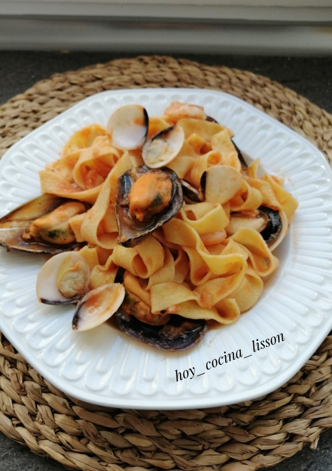 Una foto de Pappardelle marinera