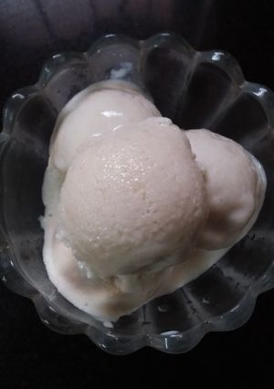 गव्हाच्या पीठच आइस्क्रीम रेसिपी चे मुख्य फोटो