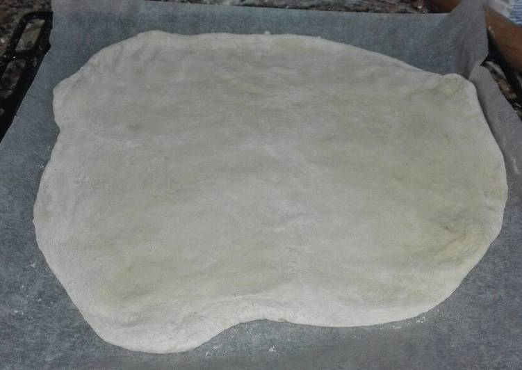 Masa de pizza fina sin levadura