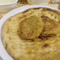 A picture of Naan Tikki😋.