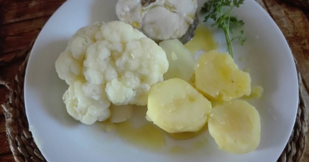 Receta de merluza cocida con patatas