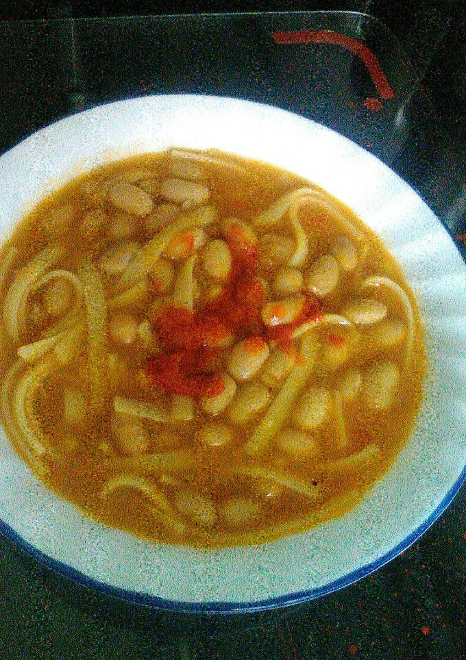 Una foto de Porotos con riendas