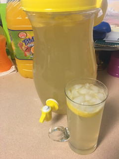 A picture of Homemade tangy lemonade.