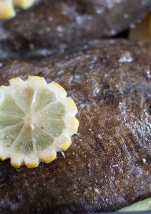 Una foto de Lenguado al horno estilo Meunière