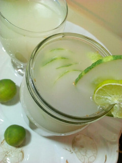A picture of Ginger orange lemonade.