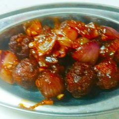 A picture of Boiled Rice crunchy Veg Chilli.