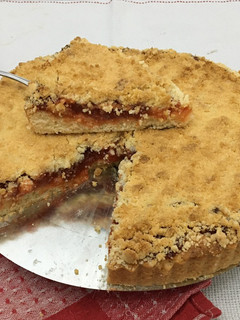 Una foto de TORTA CRUMBLE DE MEMBRILLO🥧
