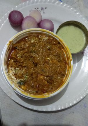 A picture of Shahi paneer.