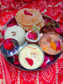 नवमी कन्या भोग थाली (Navmi kanya bhog thali recipe in hindi) रेसिपी मुख्य फोटो