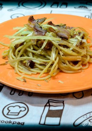 Foto di Spaghetti con porri e pancetta croccante