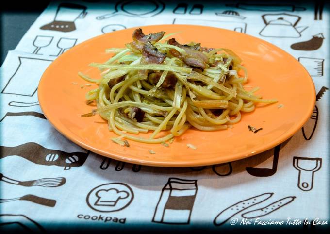 Il modo più semplice a Preparare Preferito Spaghetti con porri e pancetta croccante