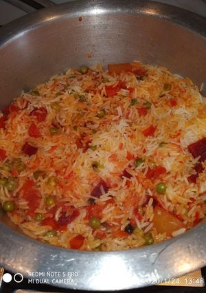 A picture of Beetroot pulao.