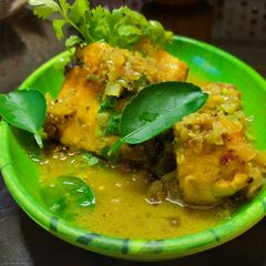 A picture of Gondhoraj Rohu Curry.